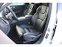 Volvo XC60 T8 Automaat Twin Engine AWD Inscription | Schuif/kanteldak | Keyless | Privacy Glas | Verw. Voorstoelen | AppleCarplay | 19" LMV |