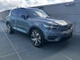 Volvo XC40 Recharge P8 AWD R-Design Automaat, Panoramadak, Leder, 20 inch wielen, 360 graden parkeercamera, Elektrische stoelverstelling, Stoel- en stuurverwarming, Harman Kardon audio, Extra getint glas