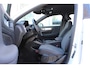 Volvo XC40 T2 Momentum Business | Adaptieve cruise control | Verwarmbare voorruit | Elektrische achterklep | Apple carplay/Android auto | Keyless | Parkeercamera achter | 18 inch Lichtmetalen velgen