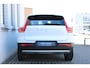 Volvo XC40 T2 Momentum Business | Adaptieve cruise control | Verwarmbare voorruit | Elektrische achterklep | Apple carplay/Android auto | Keyless | Parkeercamera achter | 18 inch Lichtmetalen velgen