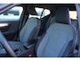 Volvo XC40 T2 Momentum Business | Adaptieve cruise control | Verwarmbare voorruit | Elektrische achterklep | Apple carplay/Android auto | Keyless | Parkeercamera achter | 18 inch Lichtmetalen velgen