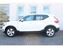 Volvo XC40 T2 Momentum Business | Adaptieve cruise control | Verwarmbare voorruit | Elektrische achterklep | Apple carplay/Android auto | Keyless | Parkeercamera achter | 18 inch Lichtmetalen velgen