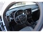 Volvo XC40 T2 Momentum Business | Adaptieve cruise control | Verwarmbare voorruit | Elektrische achterklep | Apple carplay/Android auto | Keyless | Parkeercamera achter | 18 inch Lichtmetalen velgen