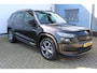Skoda Kodiaq 1.5 TSI Sportline Business 7p. | Incl. 12 maanden Garantie | Wegklapbare trekhaak | Elektrisch verstelb. bestuurdersstoel met geheugen | Elektrisch kofferbakklep | Apple CarPlay | Adaptive cruise | Stoel/stuur verwarming | Achteruitrij camera | Parkeersensoren | Keyless Entry/Start | Climate controle | Draadloze telefoonlader
