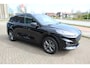 Ford Kuga 2.5-225pk Plug-in Hybrid ST-Line X. Hybride rijden voor een reële prijs ! Adaptive Cruise Control, Stoel- en voorraamverwarming, Climate Control, Metallic lak, Camera v+a, Elektr. achterklep, Side- en lane assist etc.