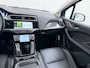 Jaguar I-Pace EV400 pk HSE First Edition 90 kWh AWD Pano-Dak Elektr.+Leer+Memory (Active-Air Suspension-)Luchtvering Matrix-LED Meridian®-Surround Audio 360°Camera Adap.Cruise Apple Carplay Android Auto Lmv 20" DAB Bluetooth Led Stuur-Stoel-Achterbank-Voorruitverwarming Elek.Achterklep Zeer compleet, nieuwprijs € 106.646,- Origineel Nederlandse Auto
