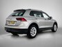 Volkswagen Tiguan 1.4 TSI Comfortline Business 125 PK | Trekhaak | Climate Control | Parkeersensoren voor + achter | Cruise Control | Donker getinte ramen |