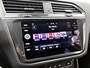 Volkswagen Tiguan 1.4 TSI Comfortline Business 125 PK | Trekhaak | Climate Control | Parkeersensoren voor + achter | Cruise Control | Donker getinte ramen |