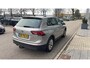 Volkswagen Tiguan 1.4 TSI Comfortline Business 125 PK | Trekhaak | Climate Control | Parkeersensoren voor + achter | Cruise Control | Donker getinte ramen |