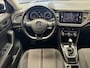 Volkswagen T-Roc 1.5 TSI Style Business NAVIGATIE ADAPTIVE CRUISE CONTROL APPLE CARPLAY/ANDROID RIJSTROOKSENSOREN ACHTERUITRIJCAMERA AFN. TREKHAAK ZEER MOOI ! 3010