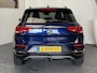 Volkswagen T-Roc 1.5 TSI Style Business NAVIGATIE ADAPTIVE CRUISE CONTROL APPLE CARPLAY/ANDROID RIJSTROOKSENSOREN ACHTERUITRIJCAMERA AFN. TREKHAAK ZEER MOOI ! 3010