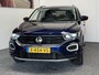 Volkswagen T-Roc 1.5 TSI Style Business NAVIGATIE ADAPTIVE CRUISE CONTROL APPLE CARPLAY/ANDROID RIJSTROOKSENSOREN ACHTERUITRIJCAMERA AFN. TREKHAAK ZEER MOOI ! 3010