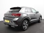 Volkswagen T-Roc 1.5 TSI 150pk DSG R-Line | Navigatie | Apple Carplay/Android Auto | Parkeersensoren | Camera | Adaptive Cruise Control | Elektrische achterklep | Stoel- en stuurverwarming | Climate Control | Ledverlichting | Virtual Cockpit