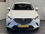 Mazda CX-3 2.0 SKY ACTIVE-G 120 GT-LUXURY AUTOMAAT NAVIGATIE CRUISE CONTROL HEAD-UP DISPLAY KEYLESS GO RIJSTROOKSENSOREN DODEHOEKSENSOREN ACHTERUITRIJCAMERA AFN. TREKHAAK ZEER MOOI !! Brgl