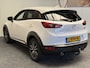 Mazda CX-3 2.0 SKY ACTIVE-G 120 GT-LUXURY AUTOMAAT NAVIGATIE CRUISE CONTROL HEAD-UP DISPLAY KEYLESS GO RIJSTROOKSENSOREN DODEHOEKSENSOREN ACHTERUITRIJCAMERA AFN. TREKHAAK ZEER MOOI !! Brgl
