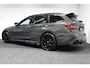 BMW 3-Serie Touring 330e xDrive M Sport / M340i Diffuser /  Black Diamond M grille / M340i M Sport bumper pakket / BMW Laser Light / Panoramadak / Premium kleur Dravitgrau / Elektr. verstelbare voorstoelen links met memory / Apple Carplay - Android Auto / Stoelverwarming / HUD / 19'' LMV / Trekhaak (afneembaar) / Lederen bekleding / Adaptief M onderstel