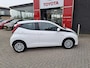 Toyota Aygo X X-PLAY BLUETOOTH SPEEDLIMITER AIRCO EL-RAMEN NL-AUTO