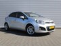 Kia Rio 1.4 CVVT Plus Pack | Trekhaak | Airco | Cruise | 1.4-109PK! | Bluetooth | 15" LM | Incl. winterset staal |