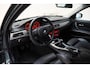 BMW 3-Serie 318i High Executive Sport [ Xenon Schuifdak Leder Sportstoelen Stoelverwarming Trekhaak ]