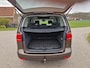 Volkswagen Touran 2.0 TDI Highline BlueMotion/ NL Auto / Zeer Goed Onderhoud / Distr. Vervangen / Airco / Navi / Camera / Trekhaak