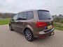 Volkswagen Touran 2.0 TDI Highline BlueMotion/ NL Auto / Zeer Goed Onderhoud / Distr. Vervangen / Airco / Navi / Camera / Trekhaak