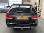 Mercedes-Benz E-klasse ESTATE 200 ELEGANCE HALF LEDER NAVIGATIE CRUISE CONTROL BLUETOOTH TELEFOON MEDIA VOORBEREIDING WEGKLAPBARE TREKHAAK ZEER MOOI !! Brgl