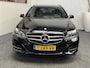 Mercedes-Benz E-klasse ESTATE 200 ELEGANCE HALF LEDER NAVIGATIE CRUISE CONTROL BLUETOOTH TELEFOON MEDIA VOORBEREIDING WEGKLAPBARE TREKHAAK ZEER MOOI !! Brgl