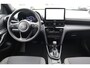 Toyota Yaris Cross HYBRID 115 DYNAMIC NIEUW DIRECT LEVERBAAR! STOEL/STUURVERW PARK-SENSOREN BLIND SPOT KEYLESS 17'' LM-VELGEN NAVI CAMERA AD-CRUISE CLIMA APPLE/ANDROID