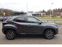Toyota Yaris Cross HYBRID 115 DYNAMIC NIEUW DIRECT LEVERBAAR! STOEL/STUURVERW PARK-SENSOREN BLIND SPOT KEYLESS 17'' LM-VELGEN NAVI CAMERA AD-CRUISE CLIMA APPLE/ANDROID