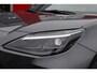 Toyota Yaris Cross HYBRID 115 DYNAMIC NIEUW DIRECT LEVERBAAR! STOEL/STUURVERW PARK-SENSOREN BLIND SPOT KEYLESS 17'' LM-VELGEN NAVI CAMERA AD-CRUISE CLIMA APPLE/ANDROID