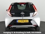 Toyota Aygo 1.0 VVT-i X-Play Bi-Tone Automaat | Apple Carplay & AndroidAUTO | Camera | 1e eigenaar | Privacy Glass |