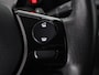 Toyota Aygo 1.0 VVT-i X-Play Bi-Tone Automaat | Apple Carplay & AndroidAUTO | Camera | 1e eigenaar | Privacy Glass |