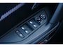 Peugeot e-2008 EV 156PK 54KWH ALLURE AUTOMAAT / NAVI / CLIMA / CAMERA V+A / 17"LMV / KEYLESS / 8 JAAR GARANTIE / FULL-LED / PDC / ADAPT. CRUISECONTROL / 1E EIGENAAR / SCHITTERENDE STAAT !!