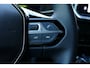 Peugeot e-2008 EV 156PK 54KWH ALLURE AUTOMAAT / NAVI / CLIMA / CAMERA V+A / 17"LMV / KEYLESS / 8 JAAR GARANTIE / FULL-LED / PDC / ADAPT. CRUISECONTROL / 1E EIGENAAR / SCHITTERENDE STAAT !!
