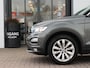 Volkswagen T-Roc 1.0 TSI Style | Trekhaak | Parkeersensoren voor & achter | DAB Ontvanger | Apple carplay / Android auto |
