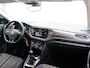 Volkswagen T-Roc 1.0 TSI Style | Trekhaak | Parkeersensoren voor & achter | DAB Ontvanger | Apple carplay / Android auto |