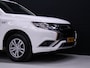 Mitsubishi Outlander 2.4 PHEV Pure [STOELVERWARMING,ACHTERUITRIJCAMERA, CRUISE CONTROL, PARKEERSENSOREN V+A, MULTIFUNCTIONEEL STUUR]