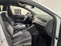 Volkswagen Taigo 115PK TSI R-Line Edition Automaat | Digital Cockpit | Camera | Adaptive Cruise Control | Apple CarPlay/Android Auto | 18" Lichtmetalen Velgen | Climate Control | Armsteun | Parkeersensoren |
