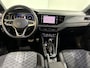 Volkswagen Taigo 115PK TSI R-Line Edition Automaat | Digital Cockpit | Camera | Adaptive Cruise Control | Apple CarPlay/Android Auto | 18" Lichtmetalen Velgen | Climate Control | Armsteun | Parkeersensoren |