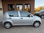 Daihatsu Sirion 1.3-16V Vol-automaat weinig km 4-cilinder