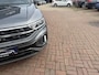 Volkswagen T-Roc 1.5 TSI R-Line Edition DSG-aut. R-LINE / Trekhaak afn. / Camera / Stoelverw. / IQ Light / FABRIEKS garantie