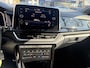Volkswagen T-Roc 1.5 TSI R-Line Edition DSG-aut. R-LINE / Trekhaak afn. / Camera / Stoelverw. / IQ Light / FABRIEKS garantie