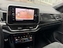 Volkswagen T-Roc 1.5 TSI R-Line DSG-aut. R-LINE / Trekhaak afn. / Camera / Stoelverw. / IQ Light / FABRIEKS garantie