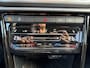 Volkswagen T-Roc 1.5 TSI R-Line Edition DSG-aut. R-LINE / Trekhaak afn. / Camera / Stoelverw. / IQ Light / FABRIEKS garantie