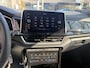 Volkswagen T-Roc 1.5 TSI R-Line DSG-aut. R-LINE / Trekhaak afn. / Camera / Stoelverw. / IQ Light / FABRIEKS garantie