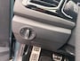 Volkswagen T-Roc 1.5 TSI R-Line Edition DSG-aut. R-LINE / Trekhaak afn. / Camera / Stoelverw. / IQ Light / FABRIEKS garantie