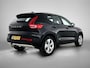 Volvo XC40 2.0 T4 Momentum 190pk Automaat | Trekhaak | Schuif-/Kanteldak | Navigatie | Climate Control | Cruise Control | Camera | LED | Parkeersensoren Voor + Achter | 18"LMV |