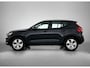 Volvo XC40 2.0 T4 Momentum 190pk Automaat | Trekhaak | Schuif-/Kanteldak | Navigatie | Climate Control | Cruise Control | Camera | LED | Parkeersensoren Voor + Achter | 18"LMV |