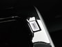 Peugeot 208 1.2 Hybrid Allure 110pk Automaat | 8 JAAR GARANTIE | Navigatie | 360 Camera | Cruise Control | 16"LMV | Dodehoekdetectie | Draadloze telefoonlader | Apple Carplay/Android Auto |