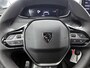 Peugeot 208 1.2 Hybrid Allure 110pk Automaat | 8 JAAR GARANTIE | Navigatie | 360 Camera | Cruise Control | 16"LMV | Dodehoekdetectie | Draadloze telefoonlader | Apple Carplay/Android Auto |
